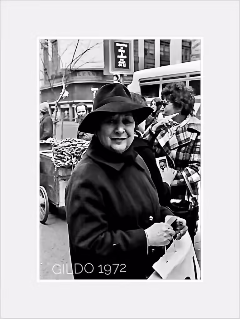 <a target='_blank' href='https://beta.hmvcgallery.com/product/woman-in-times-square-1972/'>Gildo Spadoni - Woman In Times Square 1972