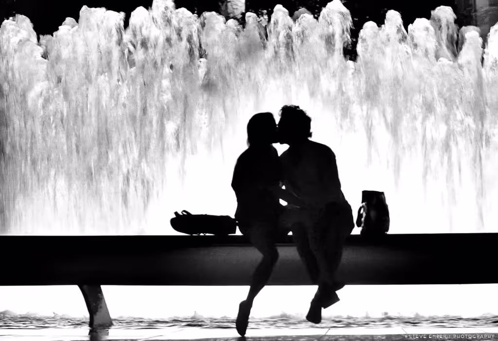<a target='_blank' href='https://beta.hmvcgallery.com/product/romance-by-a-fountain-a-new-york-moment/'>Steve Ember - Romance By A Fountain A New York Moment
