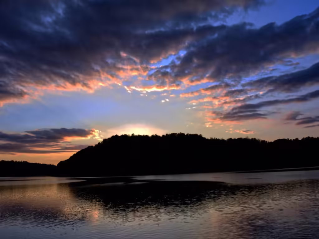 <a target='_blank' href='https://beta.hmvcgallery.com/product/a-skies-reflection-the-sun-will-shine-for-you/'>Nicole Martinelli - A Skies Reflection The Sun Will Shine For You